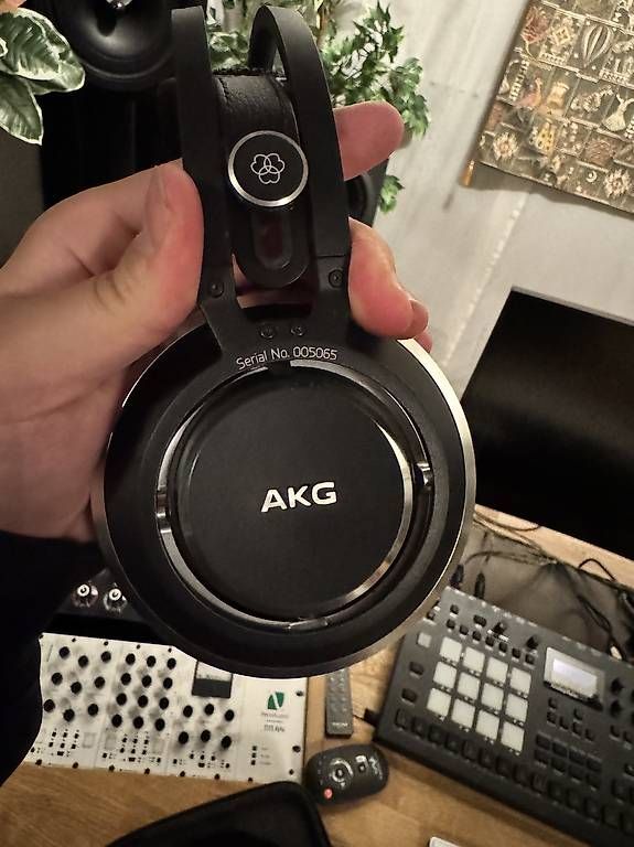 Cuffie: AKG K872 Kopfhörer – Usato da Zürich venduto da Flvr 1