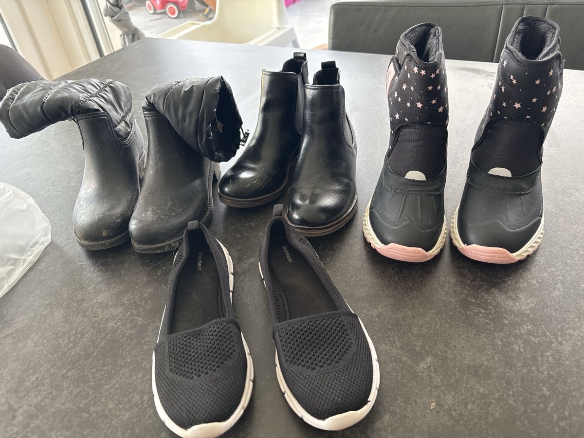 Scarpe da donna: Set 4 paar schuhe gr. 34-36 – Usato da Bürglen TG venduto da Gitzi