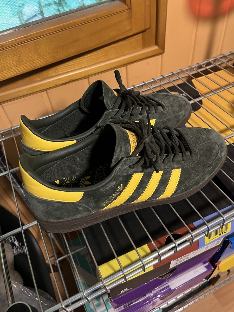 Adidas Herrenschuhe: Adidas Spezial 44 2/3 – Gebraucht aus Bulle von  1