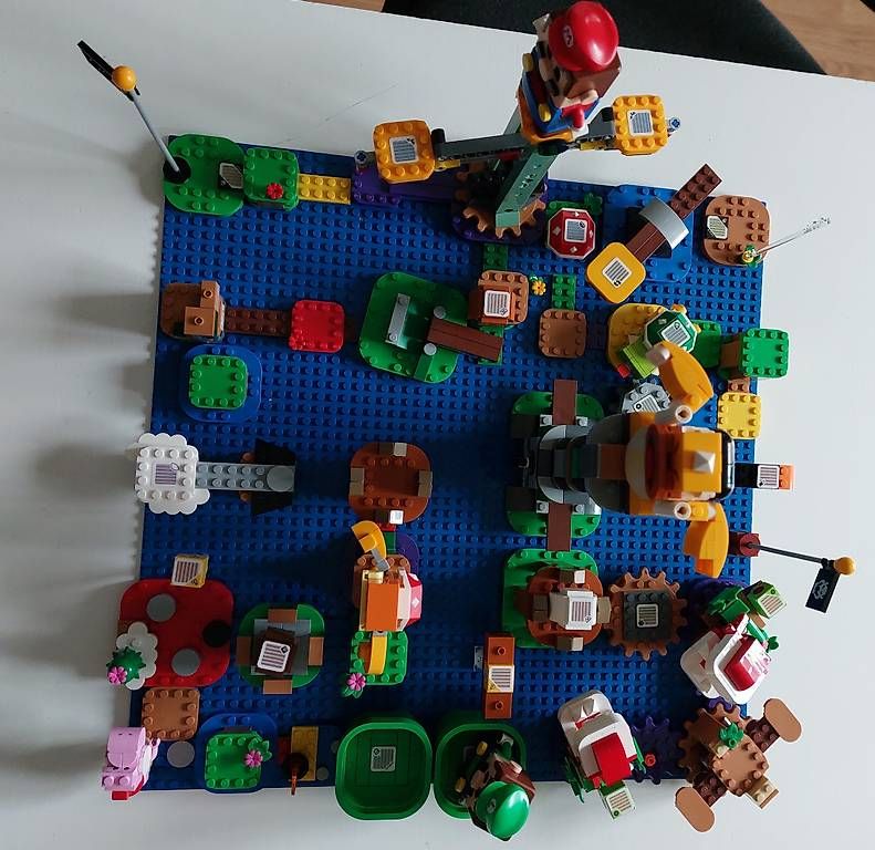 Kit di costruzioni: Lego 4 er Set Super Mario  – Usato da Zullwil venduto da Nina.L.R. 2