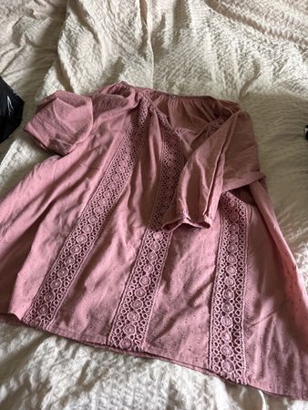 Schöne leichte Bluse 42