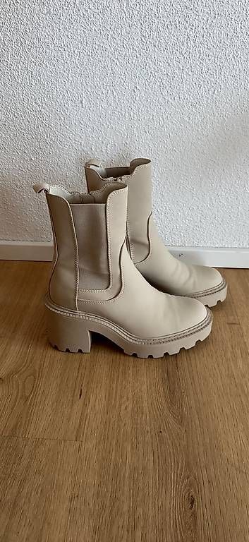 Scarpe da donna: Stiefelette Damen fast neu Beige Gr. 37 – Usato da Hettlingen venduto da sch_gr5s
