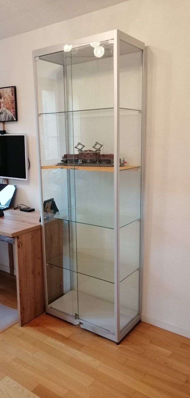 Vetrine: Glass Vitrine – Usato da Heiligenschwendi venduto da Loewe-777 1