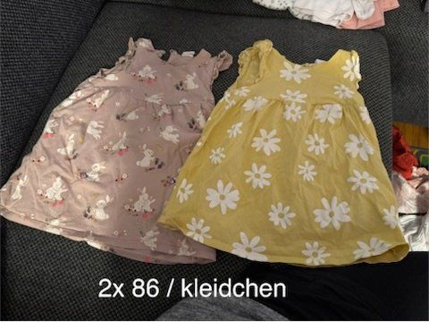 Lotti & Set di vestiti: XXL - Kinder Kleiderpaket mit 36 Teilen – Usato da Winterthur venduto da ForsterF 5