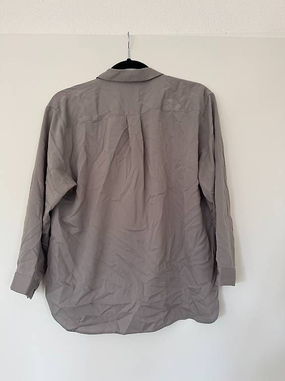 Camicette: Uniqlo Bluse - Gr. M - Taupe – Usato da Effretikon venduto da alicebrunner 1