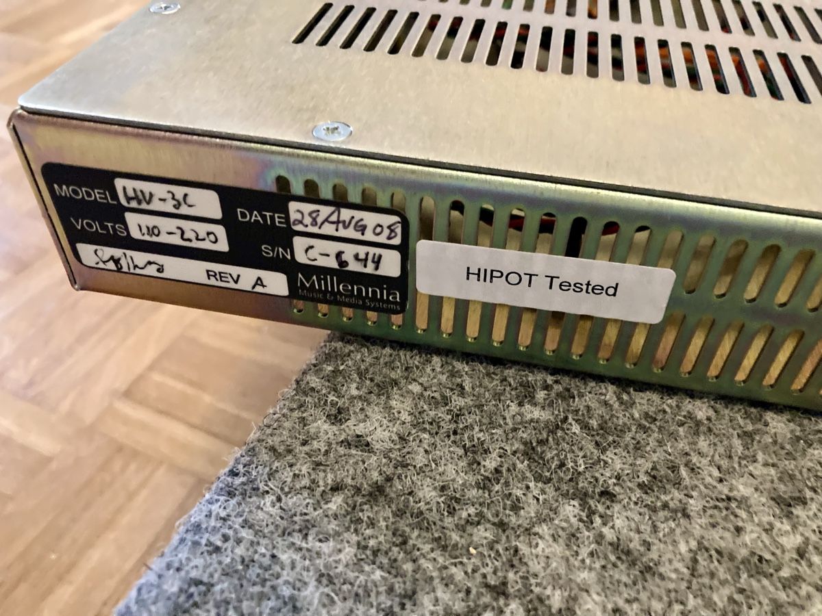 Strumenti musicali: Millennia HV-3C Preamp – Usato da Glattfelden venduto da Pedals 7