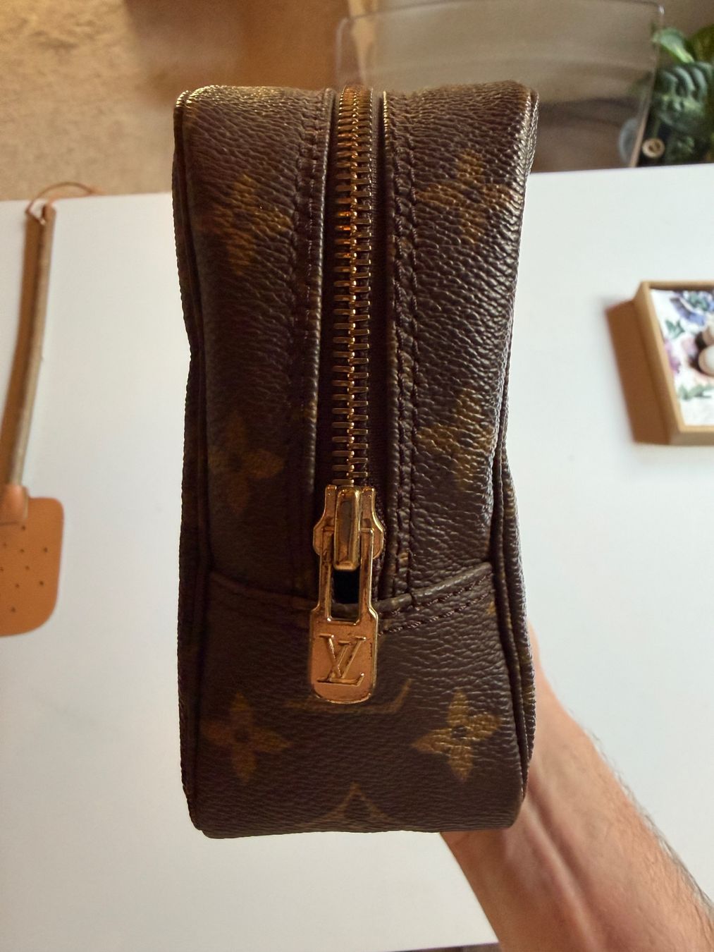Louis Vuitton Kosmetikkoffer: Louis Vuitton Vintage Necessaire - Top Zustand – Gebraucht aus Zug von Marc_Motos 4