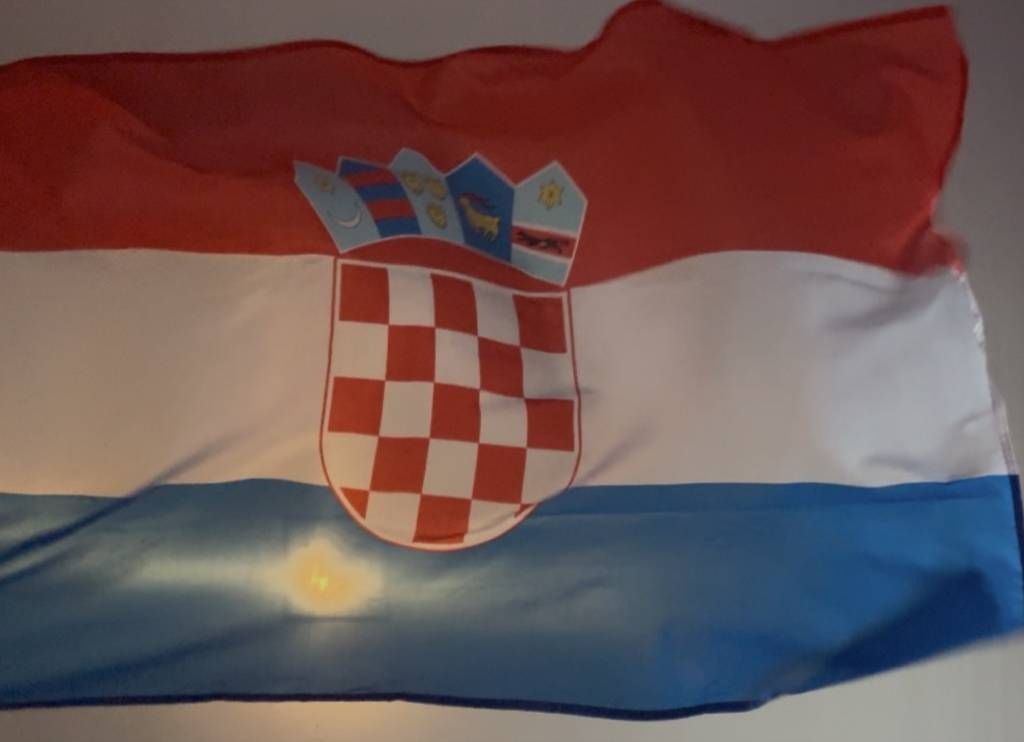 Bandiere: Kroatienflagge – Usato da Romanshorn venduto da cueb52tg 1
