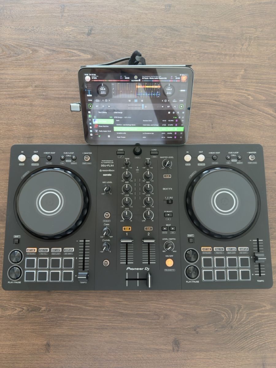 Pioneer Console di mixaggio: DJ Controller Pioneer DDJ-FLX4 New – Nuovo (secondo la descrizione) da Zürich venduto da Rocola26 2