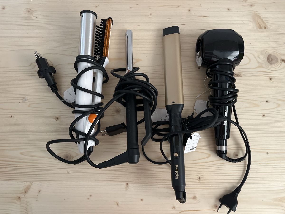 Piastre & Arricciacapelli: Haarstyling-Geräte 4 Stück – Usato da Derendingen venduto da Carbon10