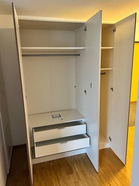 Schränke: JUTZLER Kleiderschrank – Gebraucht aus Selzach von Angel0110 3