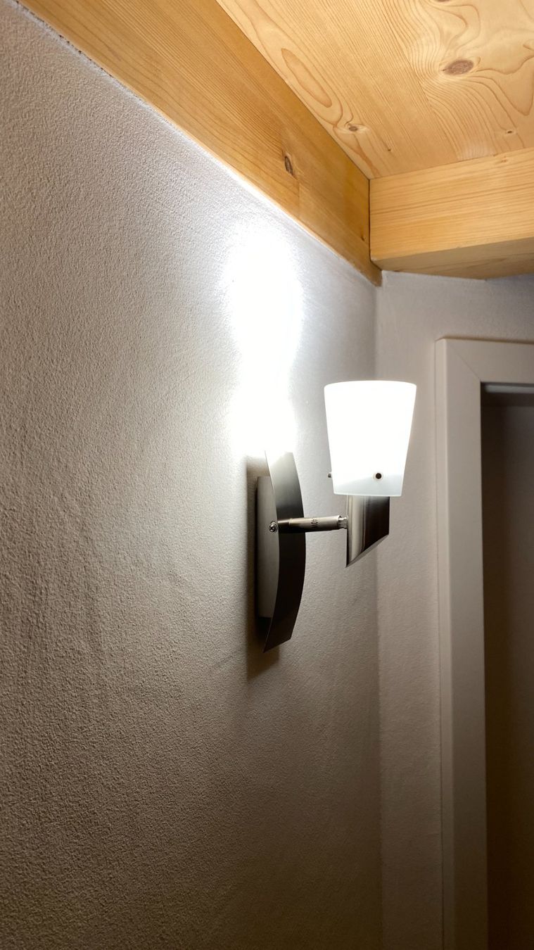 Lampade: Lampen Innnen Wand oder Decke – Usato da Schangnau venduto da COBRASOL