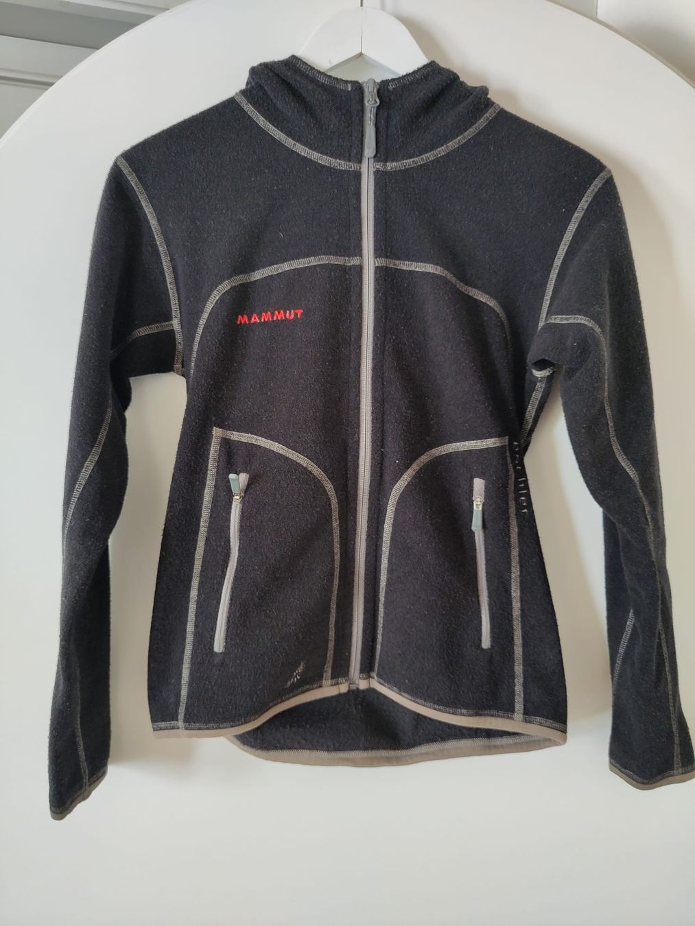 Mammut Giacche: Veste polaire noire Mammut – Usato da Lausanne venduto da HelenaK