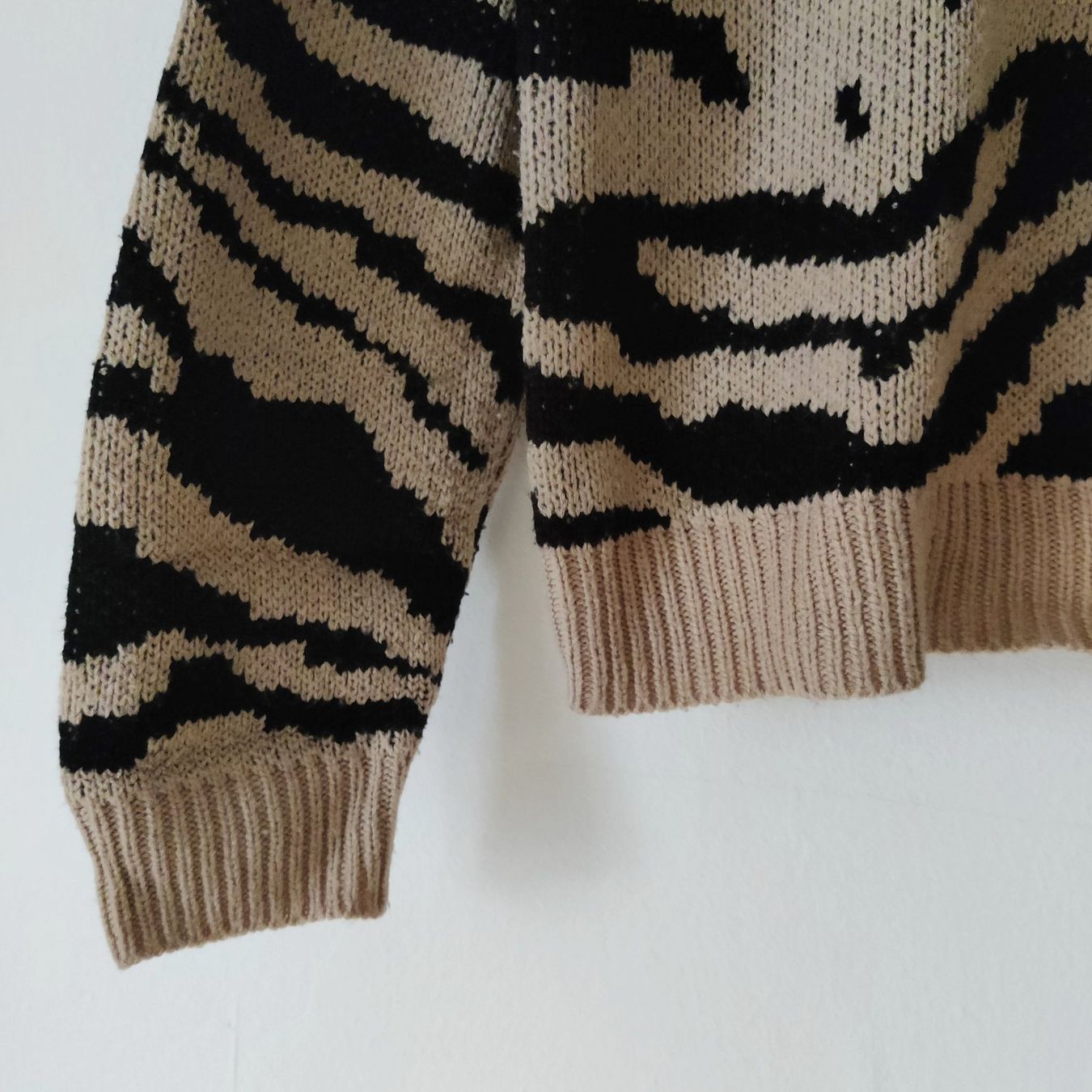 Maglioni & Felpe: Herziges Zebra Strick Shirt Pulli Pullover oversized Gr.S – Usato da Winterthur venduto da Lotusherz 1