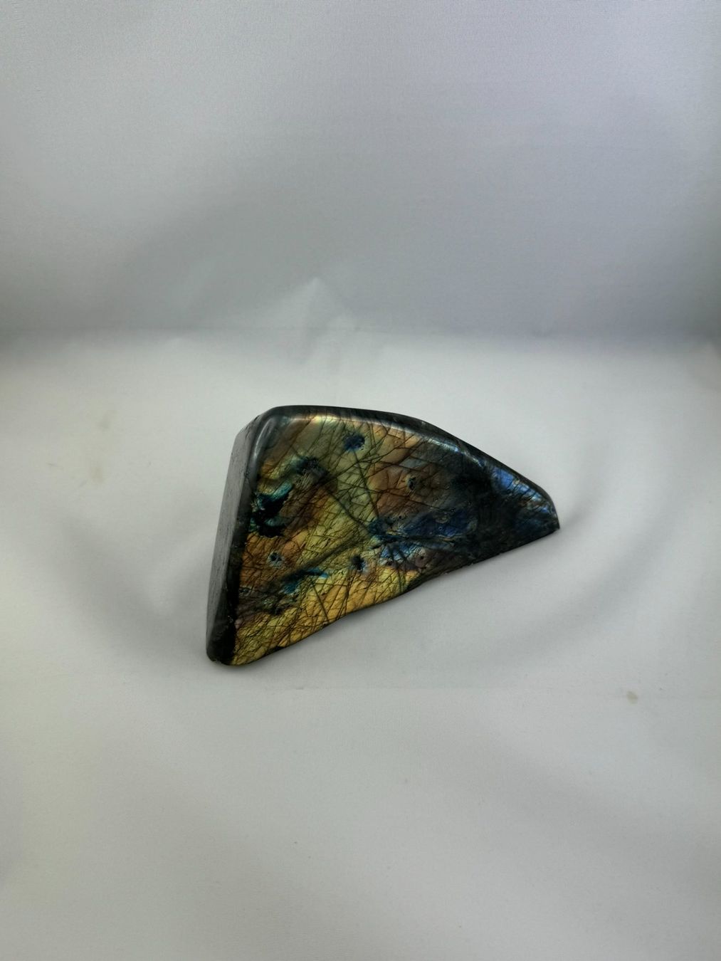 Minerali & Pietre curative: Labradorit 14.8cm 6.5cm 7.8cm 878g – Usato da Schinznach Bad venduto da Prosperos 4