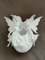 Sculpture féerique blanche 2 fées en vol, décoration