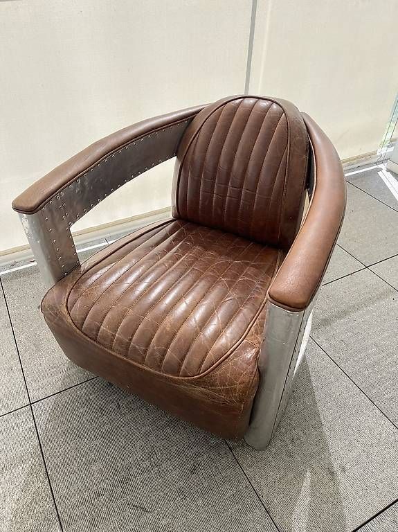 Sessel: Fauteuil Aviateur en cuir – Gebraucht aus Pully von friporte11