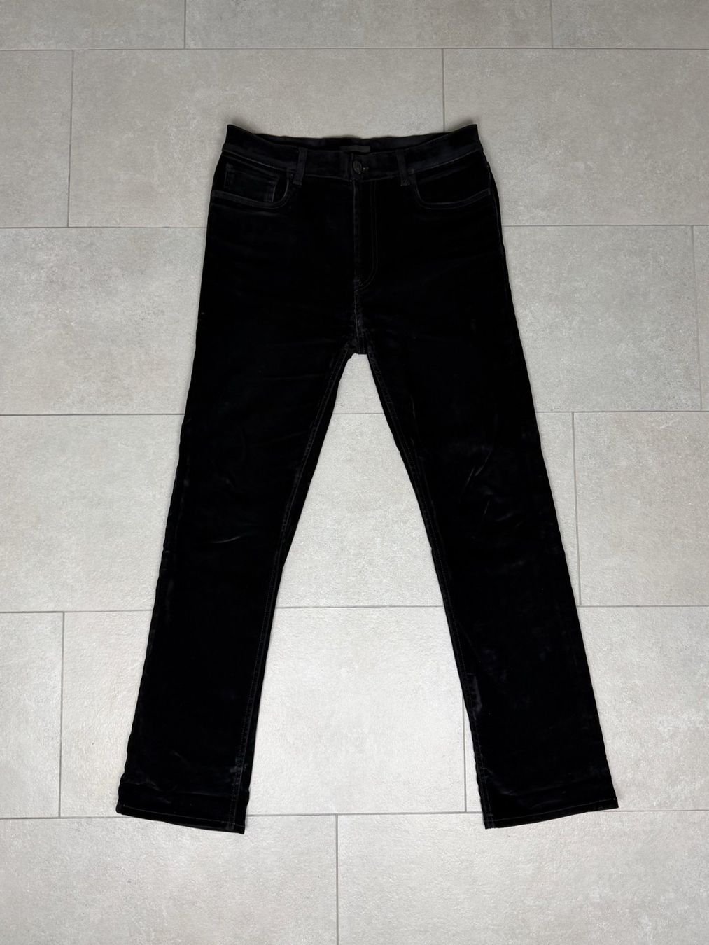 Prada Hosen: Prada Five Pockets Triangle Velvet Pants – Gebraucht aus Biel/Bienne von sami0788480082 1