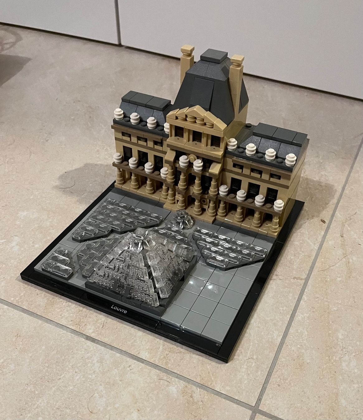 Lego Kit di costruzioni: Lego Architecture Louvre - 21024 – Usato da Wildberg venduto da mantas07 1