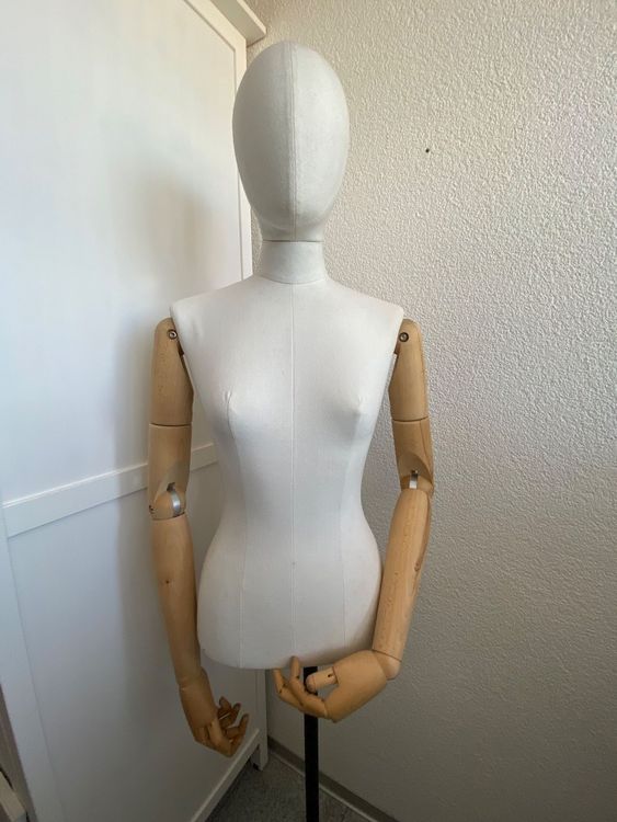Produktbild von Aufblasbare Schaufensterpuppe Damen - 165 Cm Mit Armen | Silber | Für Kleidung & Accessoires