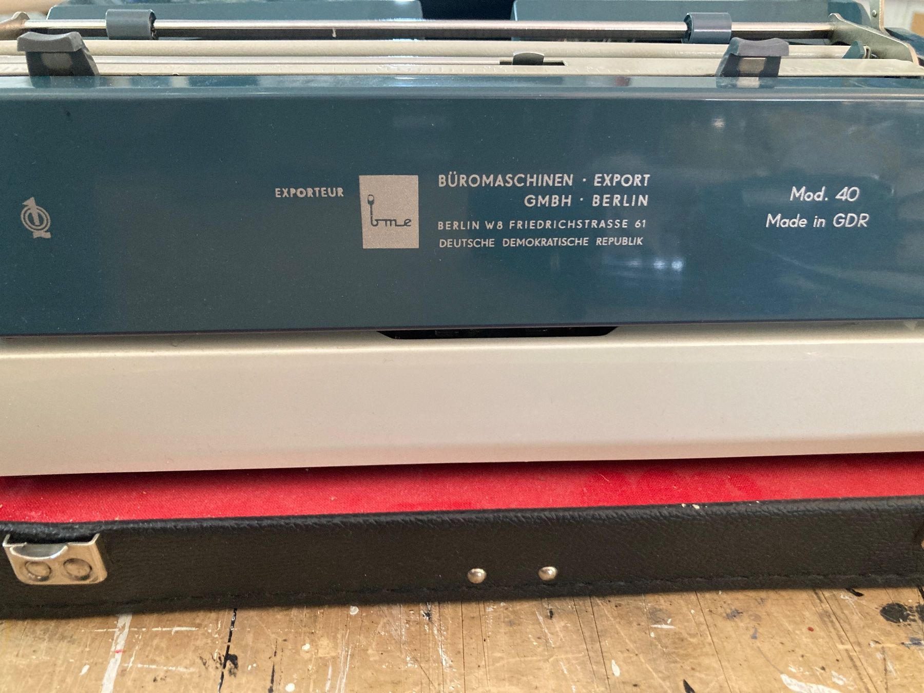 Erika Schreibmaschinen: Machine à écrire Erika – Gebraucht aus saillon von Cedre 1