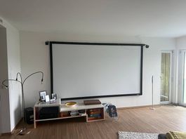 Rahmenleinwand 300×165 cm (ca. 135"), Heimkino