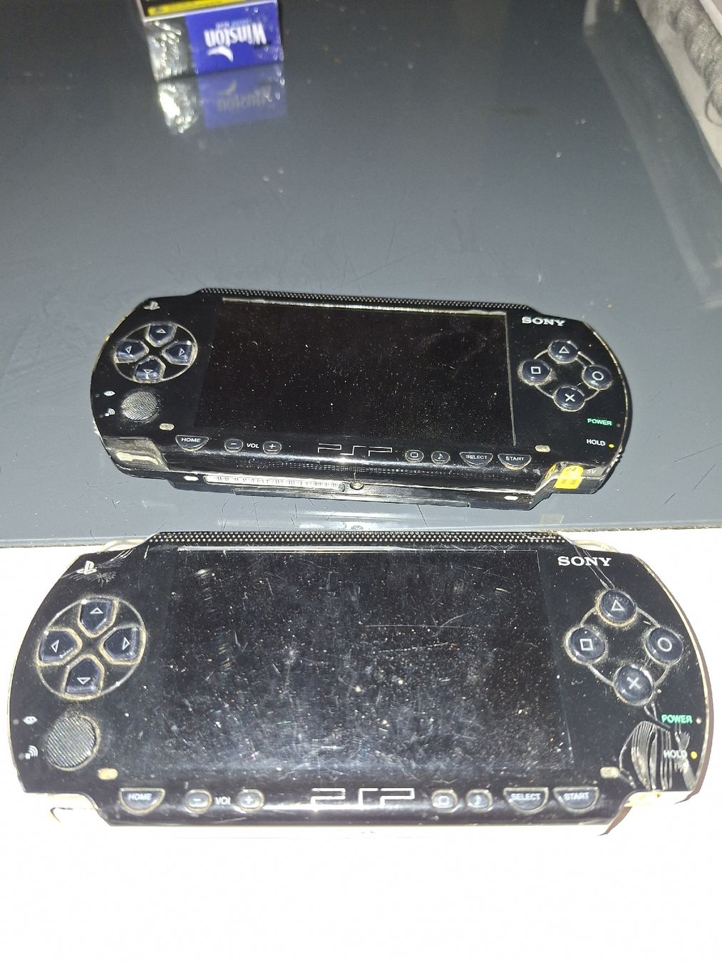 Sony Konsolen: 2xPSP 1001 + 1004 Defekt  – Defekt aus Bern von rojdabern
