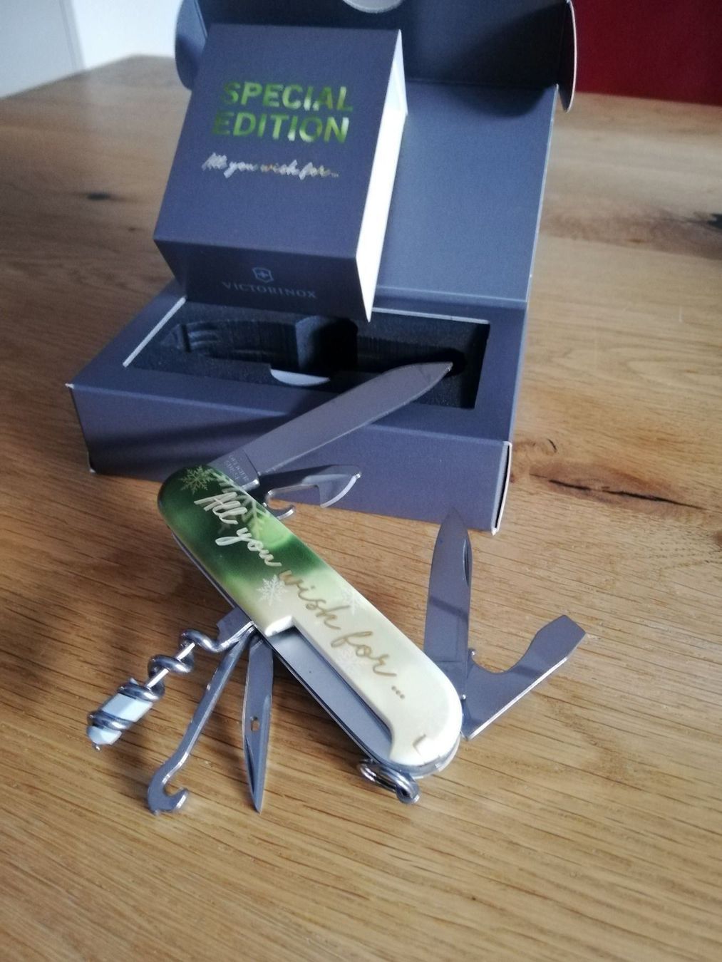 Victorinox Coltelli tascabile: Victorinox Weihnachts Messer special ed. – Nuovo e nell'imballaggio originale da Davos Platz venduto da wauwauin 4