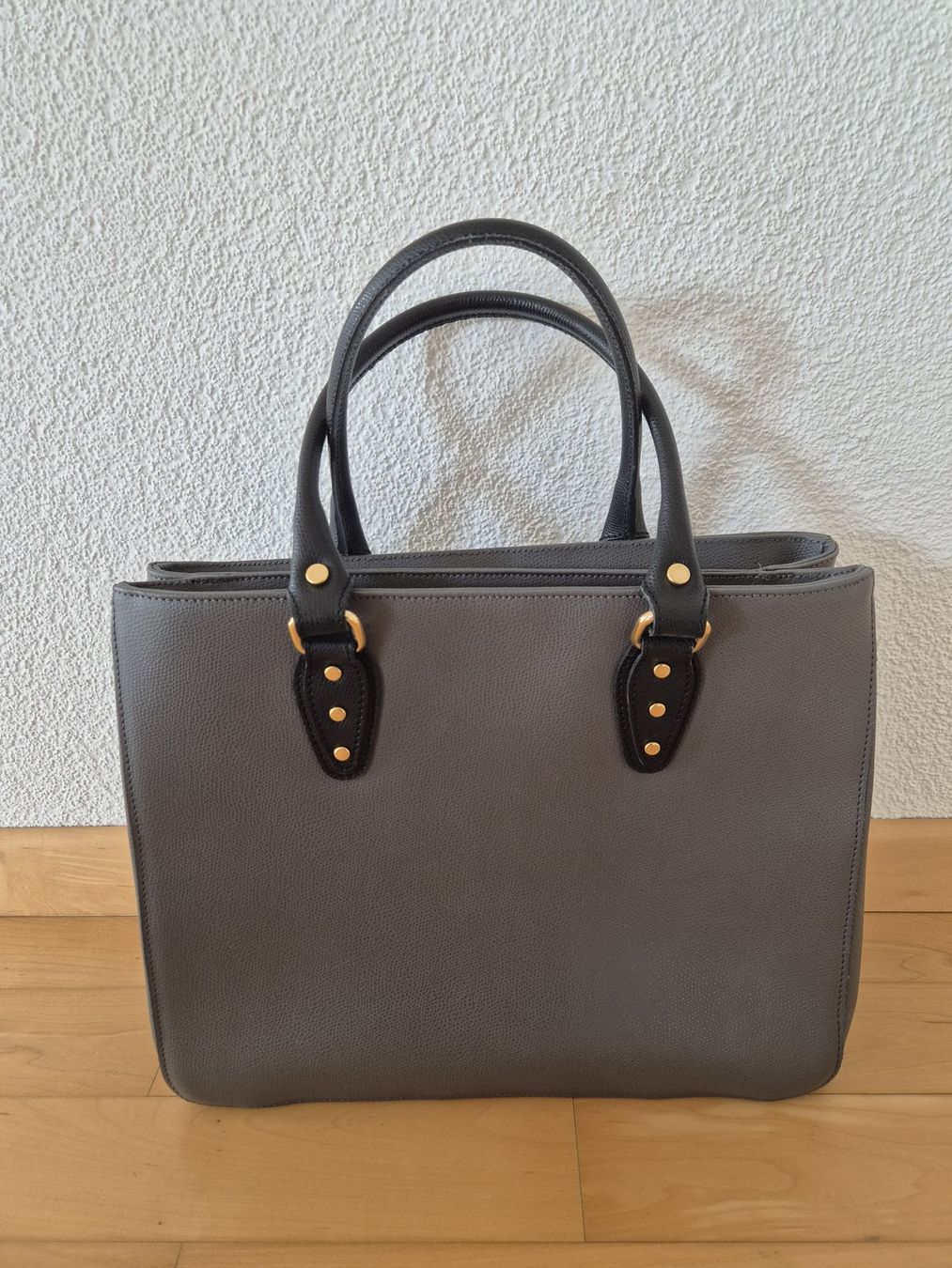 Taschen für Damen: Elegante Handtasche aus Echtleder – Gebraucht aus Stettfurt von FormulaS