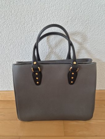 Elegante Handtasche aus Echtleder