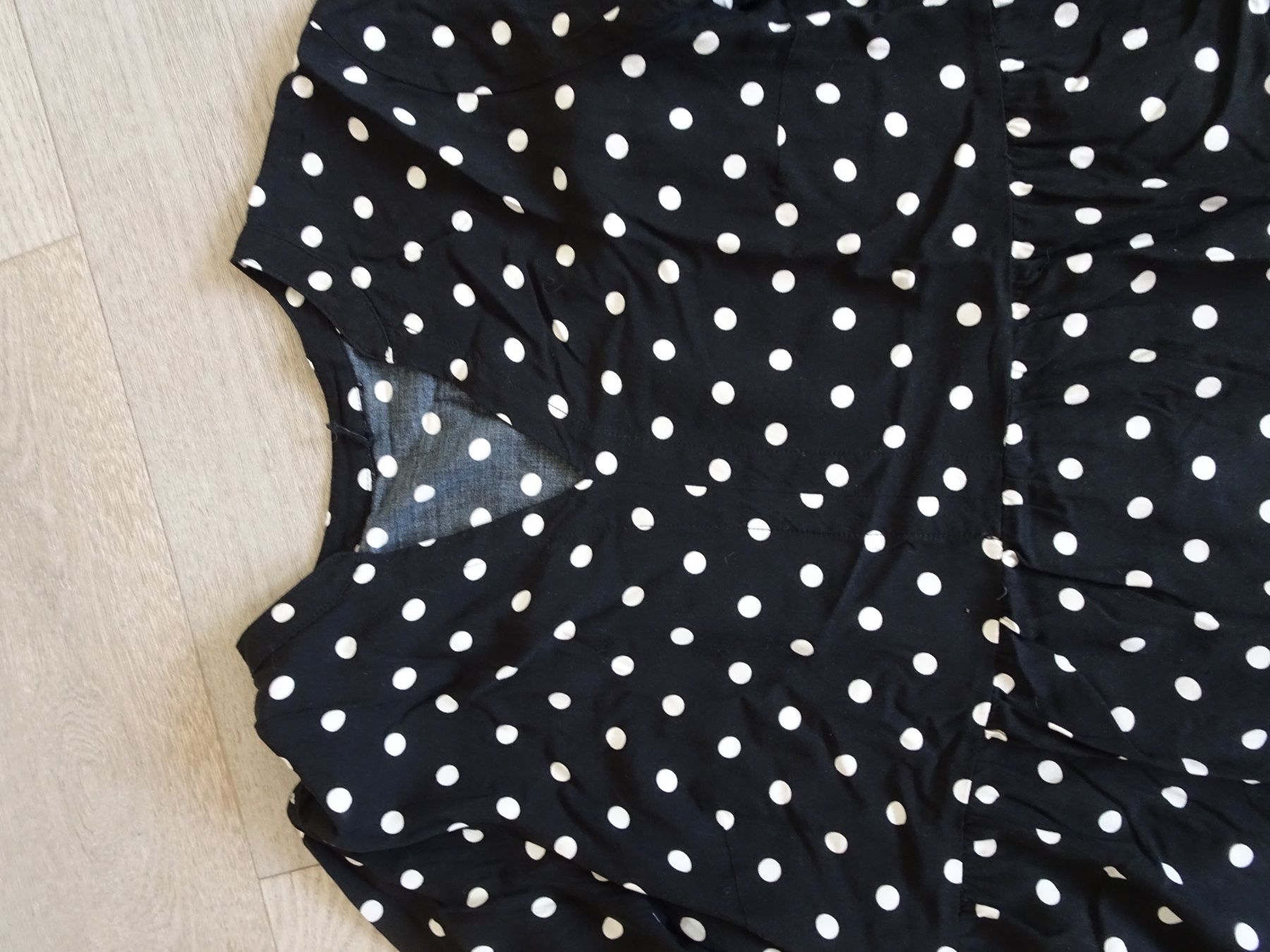 Vestiti: Kleid mit Tupfen schwarz, Gr. 44 – Usato da Winterthur venduto da Riiita 2