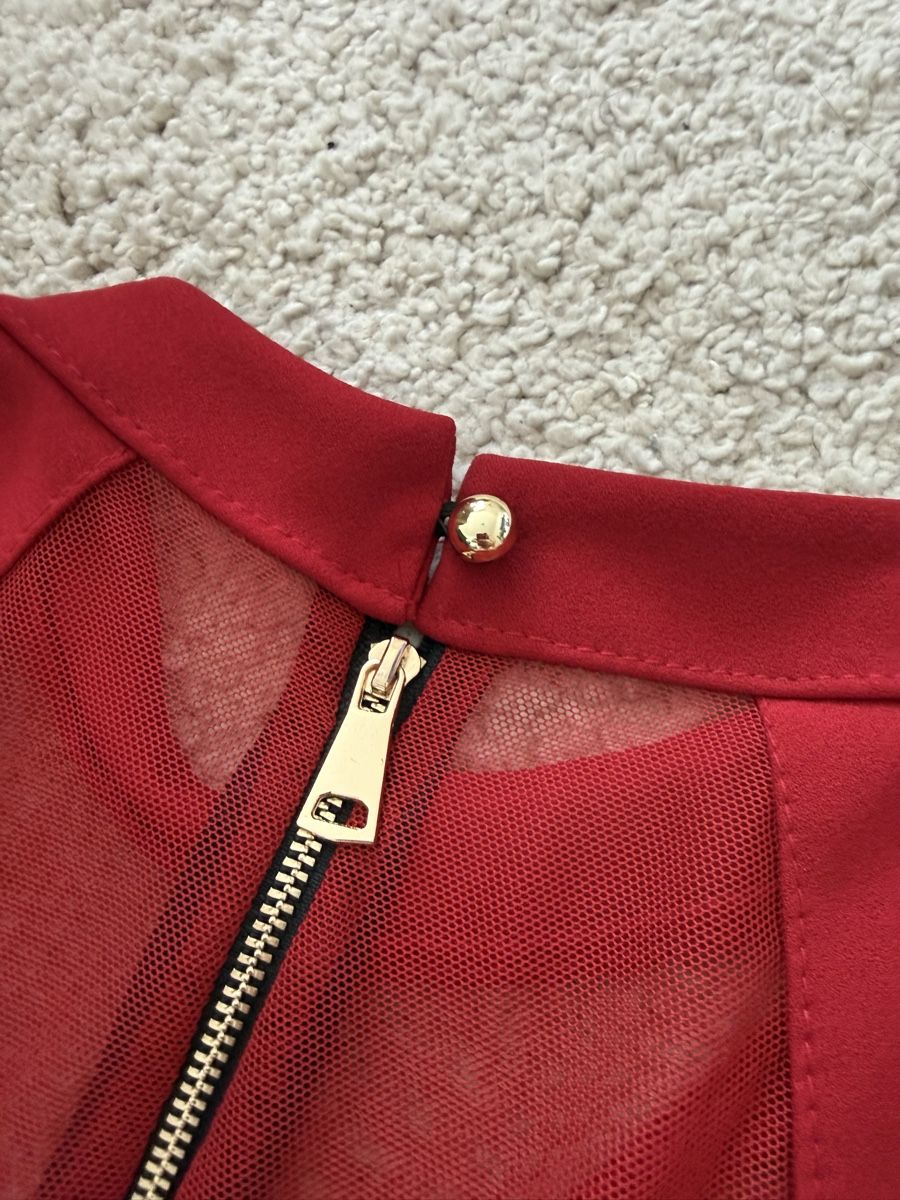 Vestiti: Red Dress with Mesh Top - Size M- Tiny Flaw on Back – Usato da Zürich venduto da aar_9mtz 7