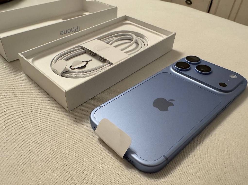 Telefoni cellulari / Smartphones: APPLE iPhone 18 Pro 512 GB Glacier – Nuovo e nell'imballaggio originale da Affeltrangen venduto da Desperados81 1