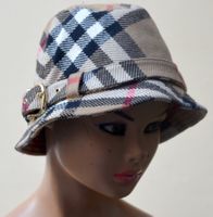 Burberry Hut / chapeau  M