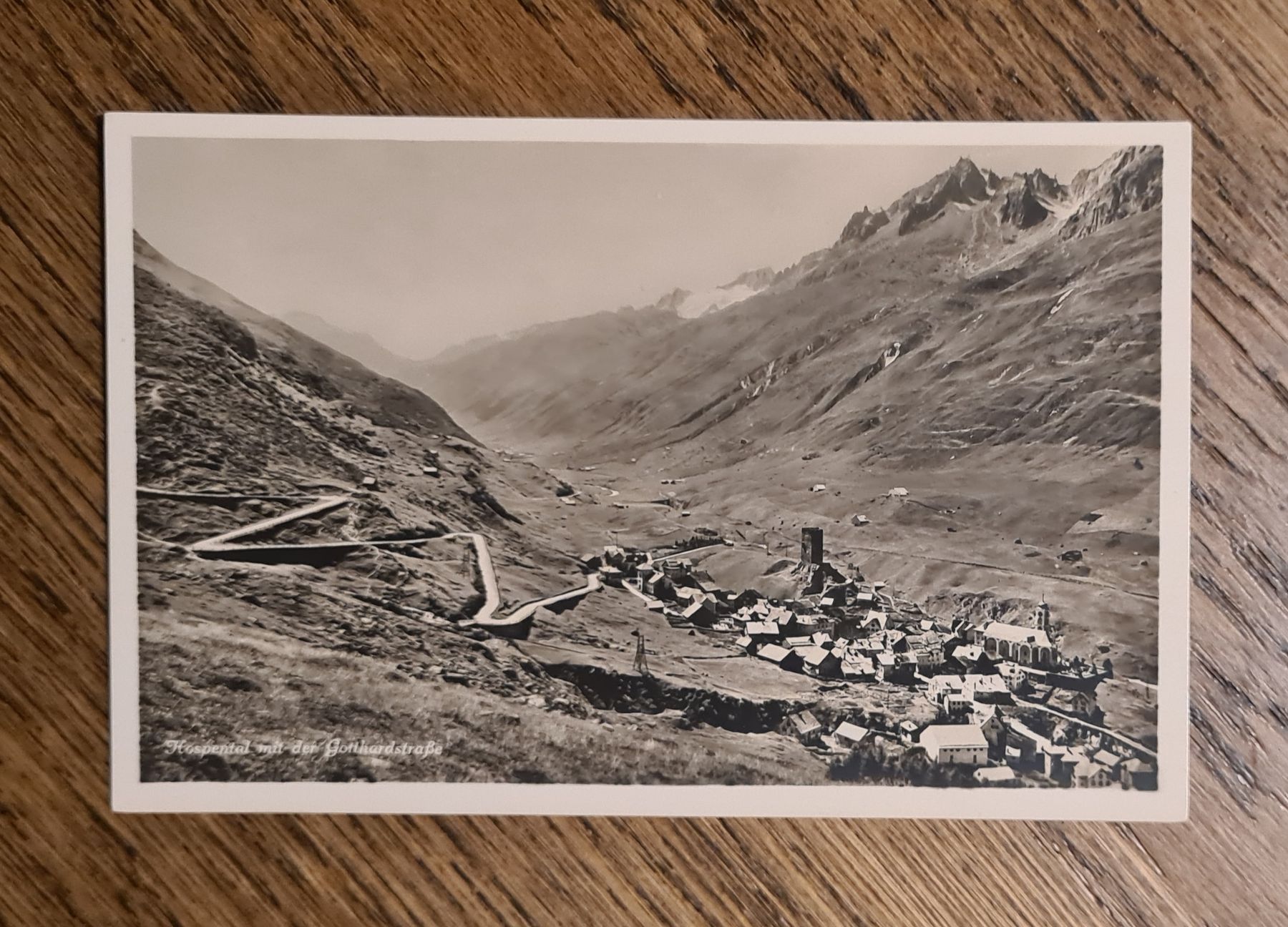 Cartoline postali: Hospental mit Gotthardstrecke – Usato da Ebikon venduto da Donar50