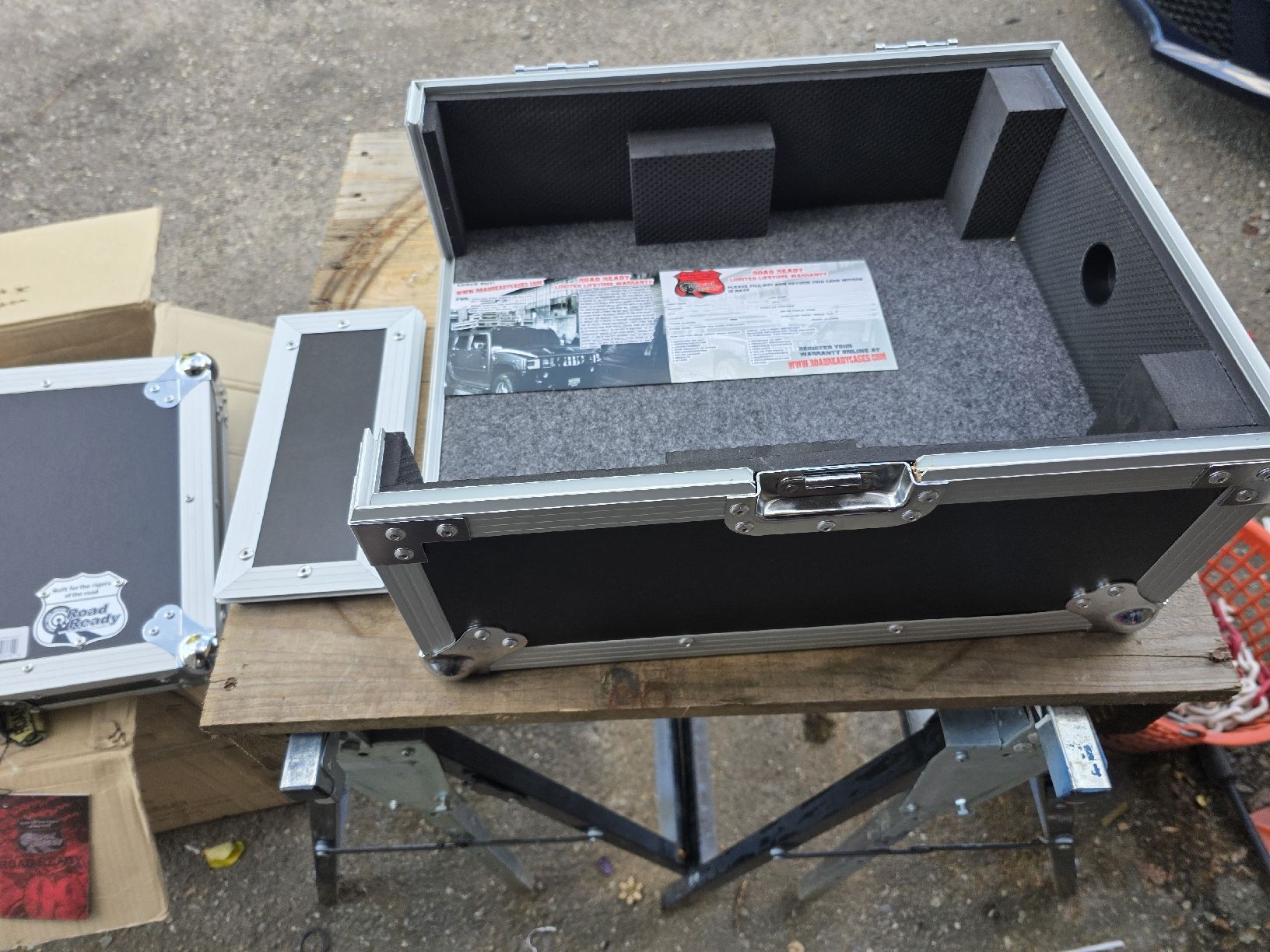 Valigie: Road Ready Flight Case RRDJM909 - robust und zuverlässig – Nuovo e nell'imballaggio originale da Fehraltorf venduto da H.P1950 1