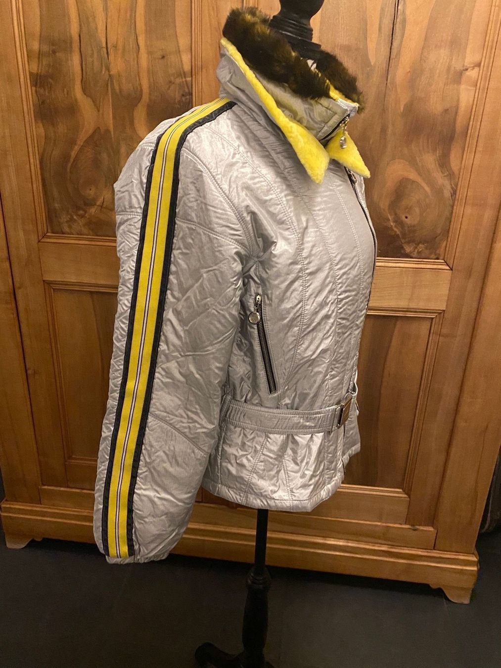 Jacken: High Society Women Jacket HARPER T38 – Gebraucht aus Porrentruy von SYANKA