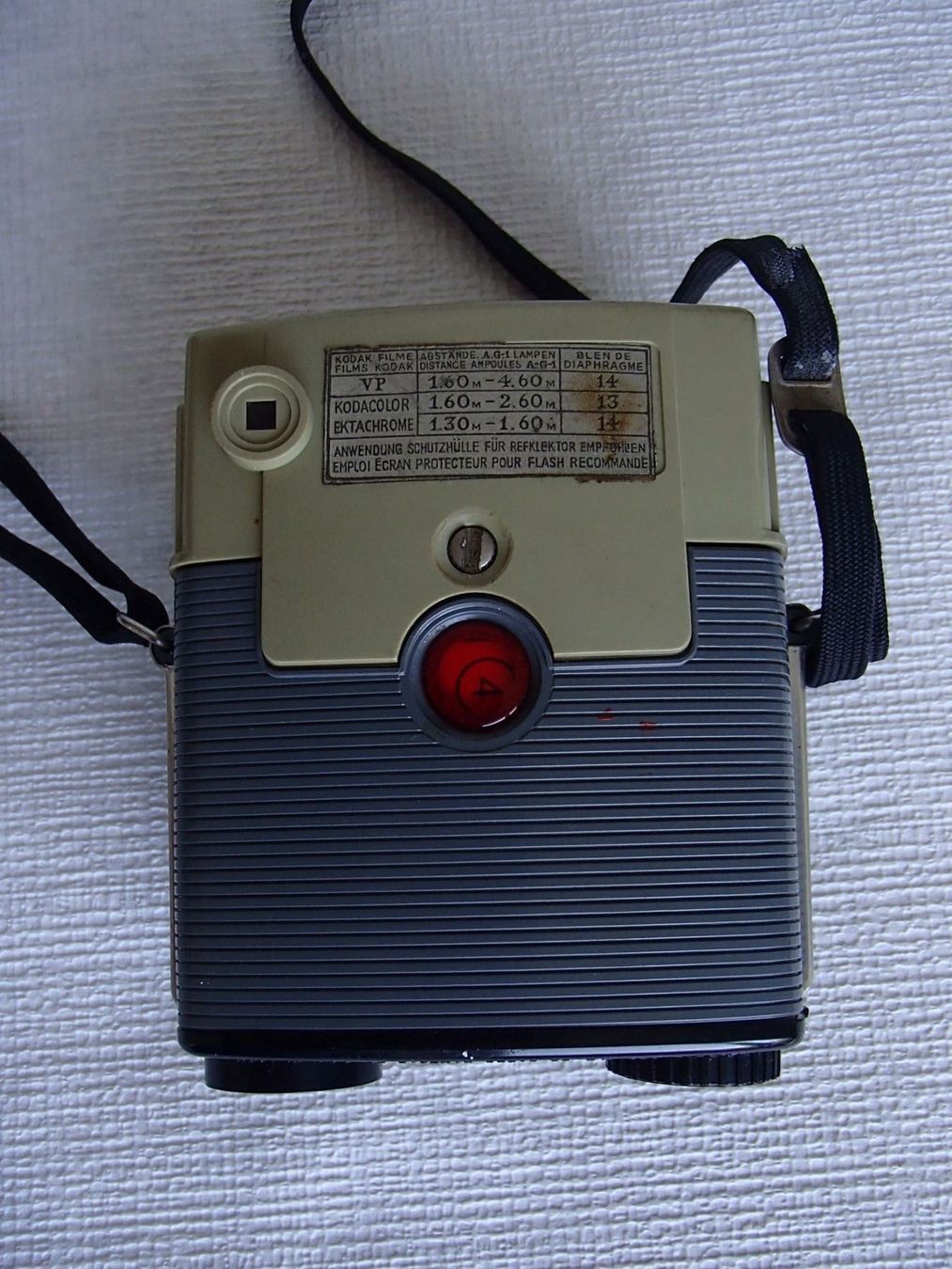 Kodak Fotocamera: VINTAGE KODAK STARMITE CAMERA MIT BLITZ – Usato da Schöfflisdorf venduto da pullux 5