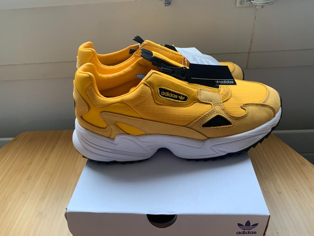 adidas falcon zip w