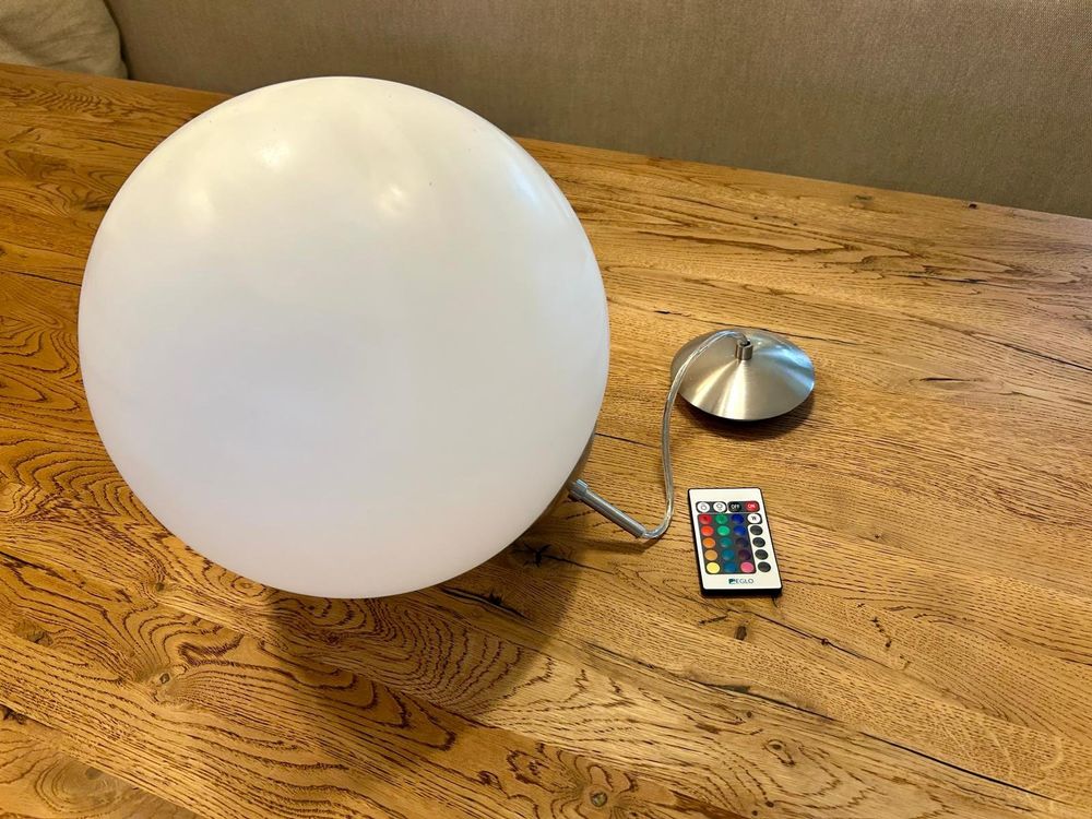Eglo Lustres & lampes de plafonds: Moderne LED-Hängelampe, milticolor mit Fernbedienung – D'occasion à Balzers par ste_v6vc