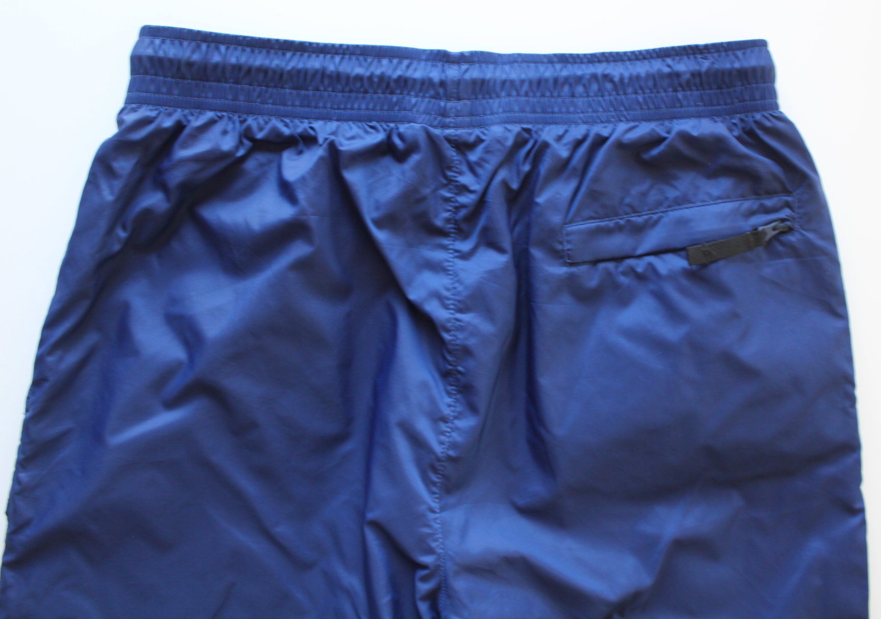 Nike Pantaloni: Pantalon de sport Nike t. M – Usato da Peseux venduto da Gilloss 8