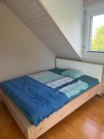 Bett mit Inhalt