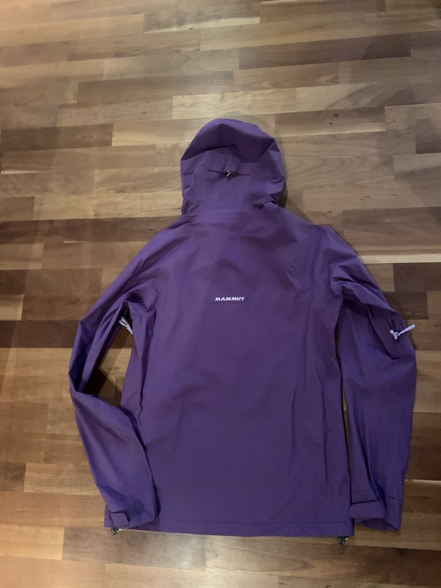 Mammut Giacche: Mammut Regenjacke viollet, M – Usato da Birr venduto da savasdee 1