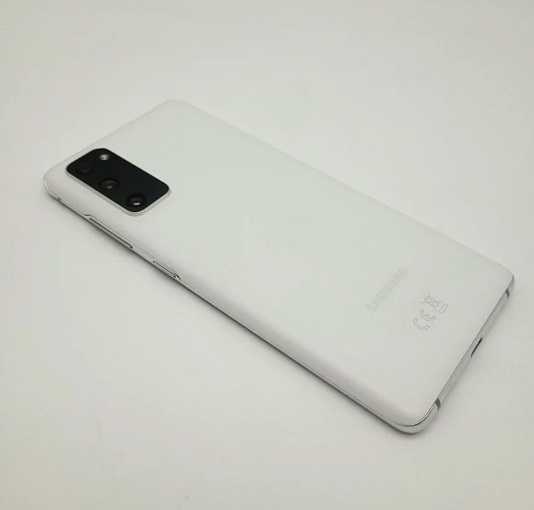 Samsung Telefoni cellulari / Smartphones: Samsung S20 FE Top Zustand 128GB – Usato da Luzern venduto da Waince786