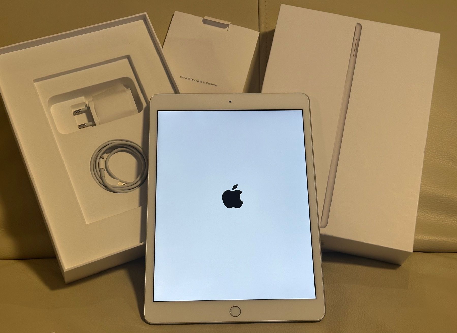 Apple Tablet PC: Apple iPad 8.Generation Tablet 32 GB Silber EINWANDFREI – Usato da Zürich venduto da dr.sisi 1