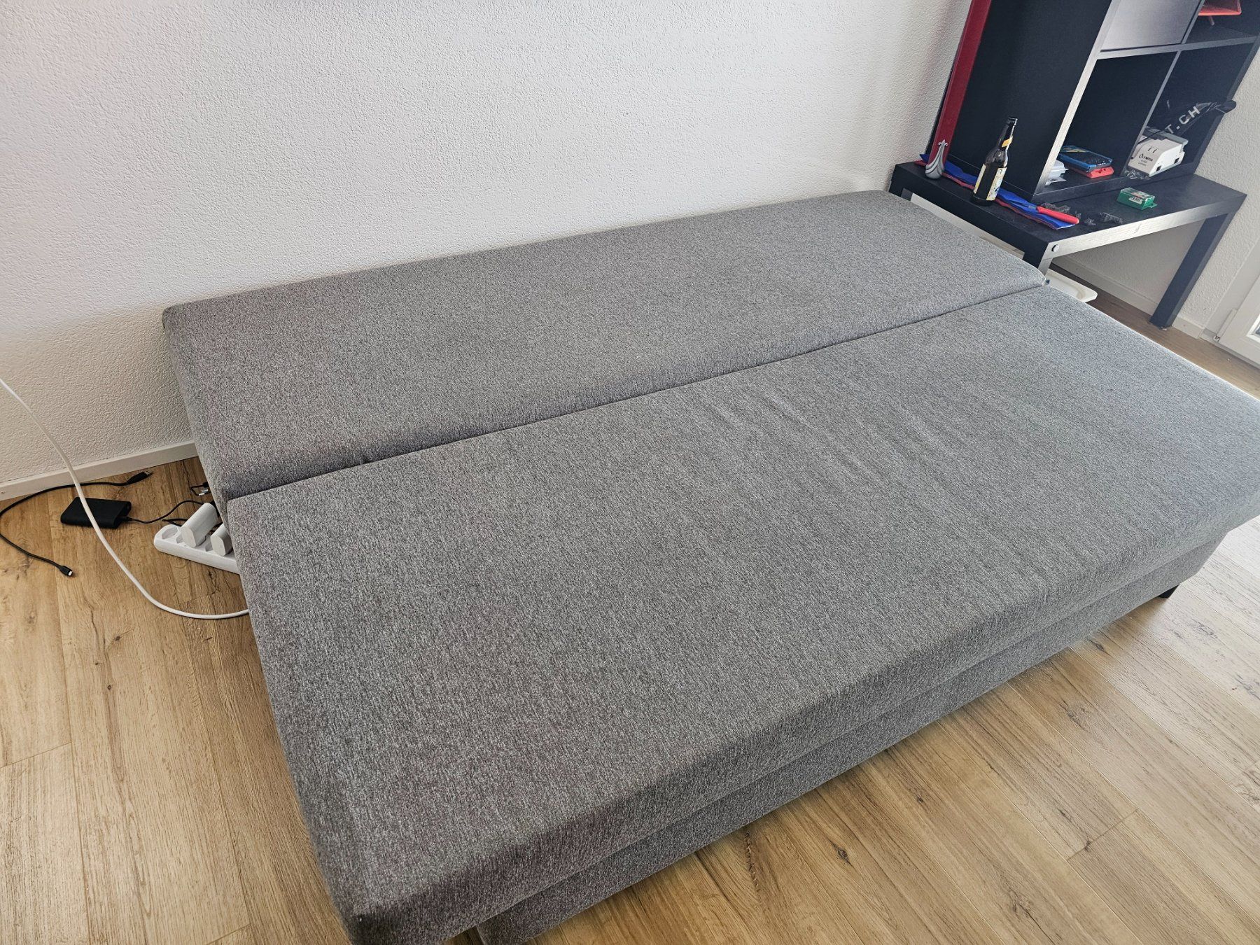Sofas: Schlafsofa grau Stoff 3 Sitzplaetze mit Bettfunktion – Gebraucht aus Lupfig von prophet03 1