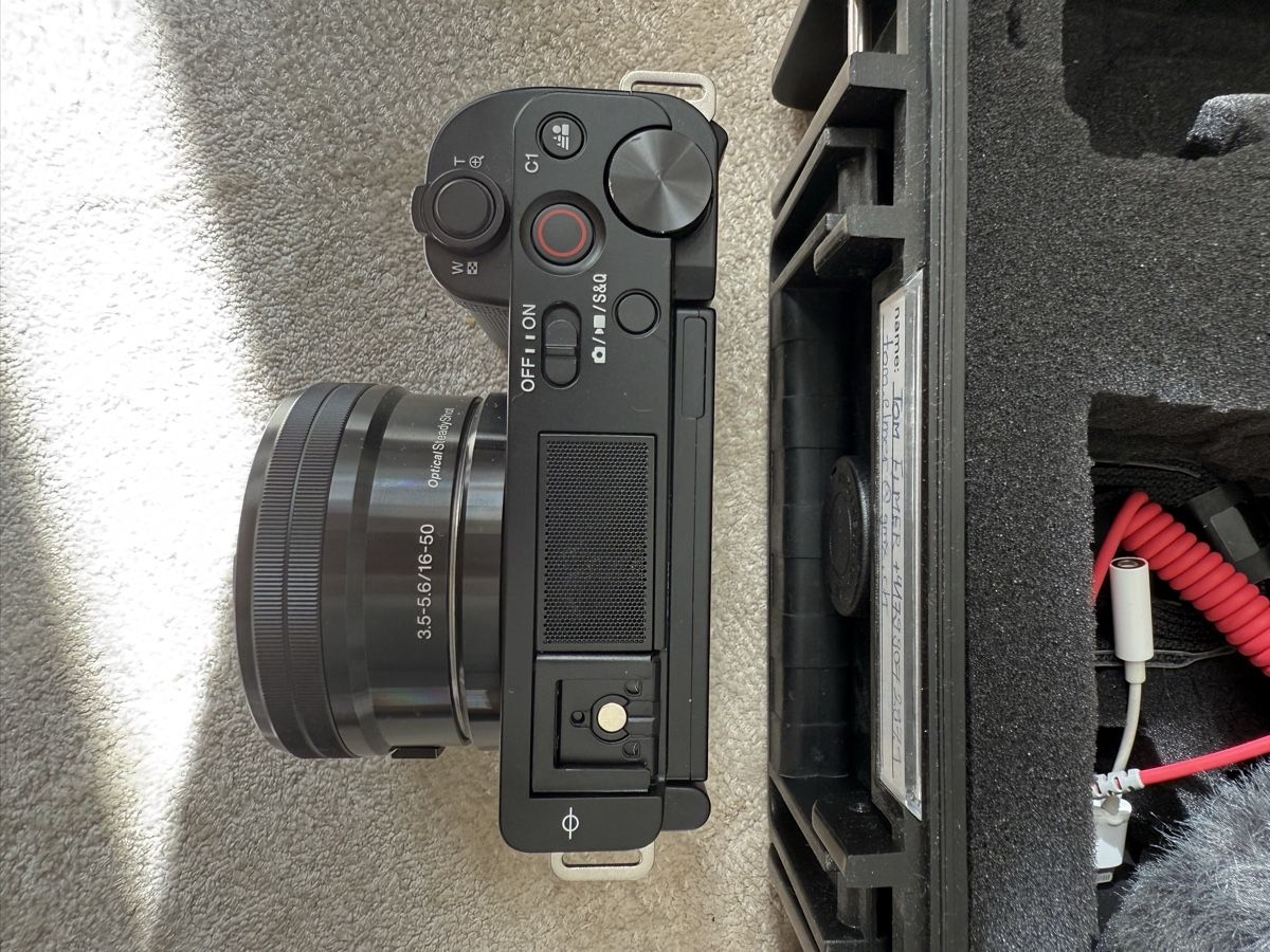 Sony Videocamere: Sony ZV-E10 4K Vlogging Set – Usato da Bern venduto da Laufsport3000 2