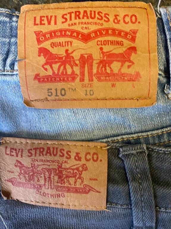Jeans: Levis Jeanshosen 2 Paar – Usato da St. Gallen venduto da Konstanza 4