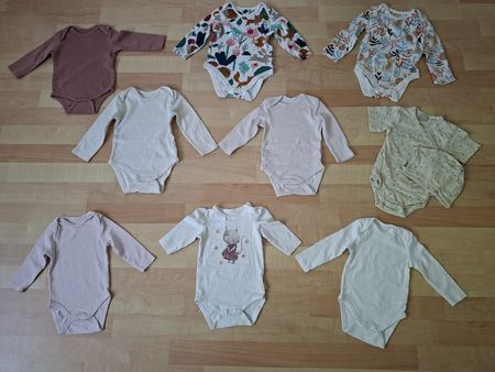 9 Langarm Bodys, Gr. 62 & 68