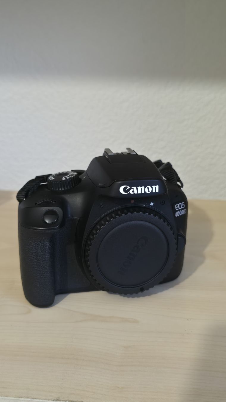 Canon Appareil photo: Canon EOS 4000D set mit 18-55mm – D'occasion à Bern par apo_772h